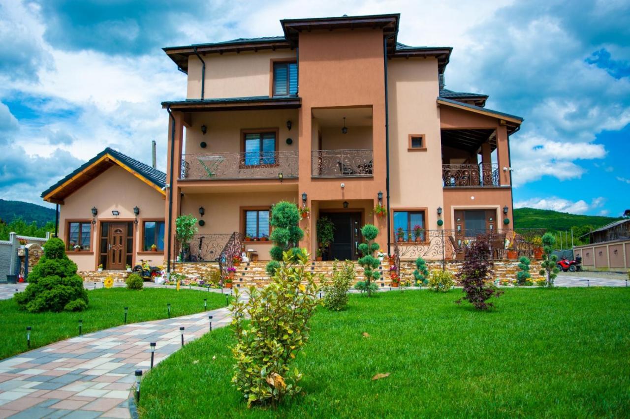 مبيت وإفطار Călimăneşti Casa Erk المظهر الخارجي الصورة